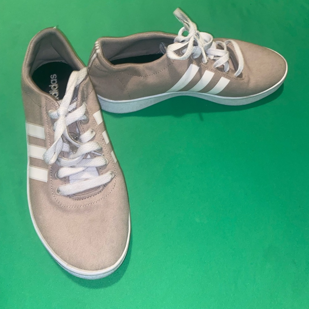 Adidas Easy Vulc 2.0 Tan White Men’s 8 / Women’s 9.5 Skate Casual Shoes